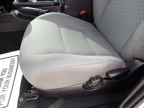 Used 2020 Toyota Tacoma SR image 18