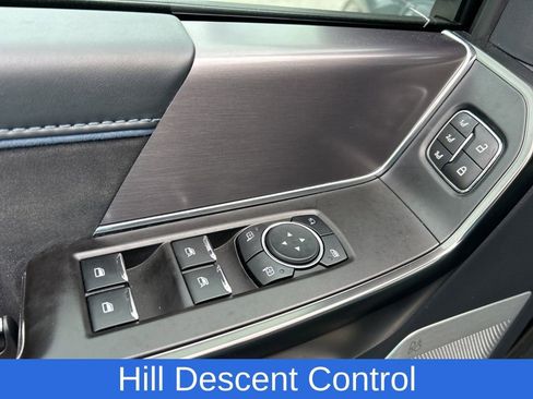 Used 2024 Ford F150 Platinum w/ Equipment Group 702A High image 12