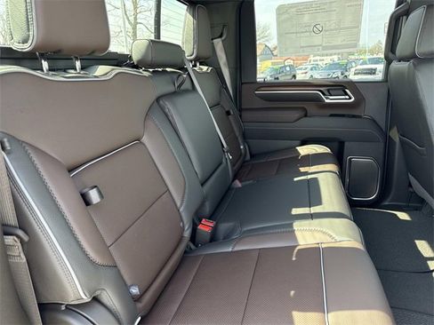 New 2026 GMC Sierra 3500 Denali w/ Denali Reserve Package image 22