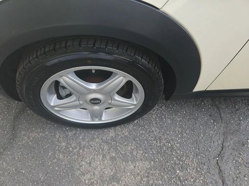 Used 2010 MINI Cooper Convertible image 41