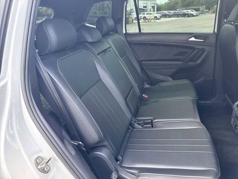 Used 2023 Volkswagen Tiguan SE R-Line image 27