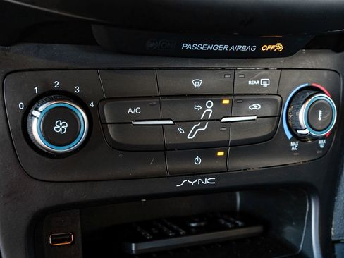 Used 2018 Ford Focus ST image 29