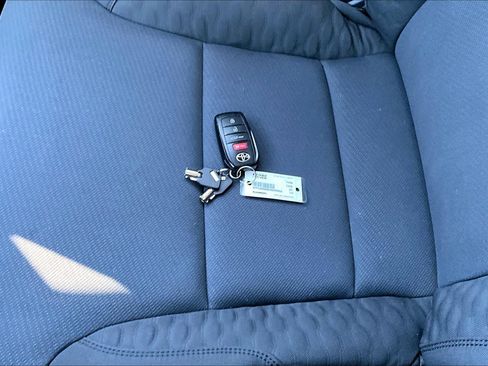 Used 2023 Toyota Tundra SR5 w/ SR5 Convenience Package AWD/4WD image 14