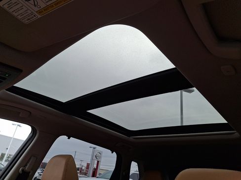 Used 2023 Nissan Rogue Platinum w/ Platinum Premium Package image 14