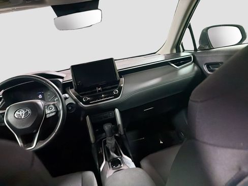 Used 2024 Toyota Corolla Cross LE FWD image 22