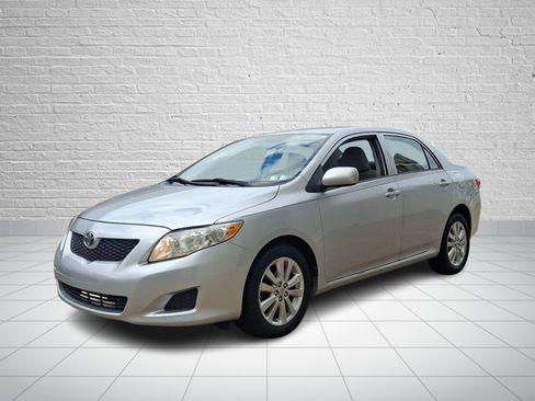 Used 2010 Toyota Corolla LE FWD image 3