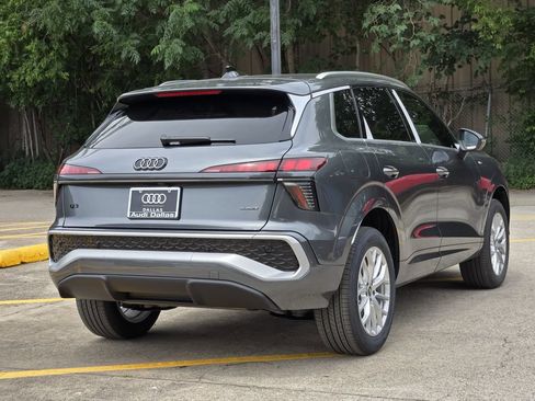 New 2026 Audi Q3 quattro 2.0T AWD/4WD image 8