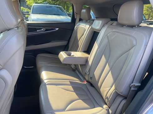 Used 2021 Lincoln Nautilus FWD w/ Equipment Group 101A image 17