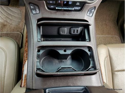 Used 2016 Chevrolet Suburban LTZ RWD image 30
