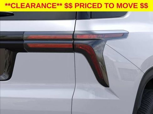 New 2026 Chevrolet Traverse LT w/ Midnight/Sport Edition FWD image 12
