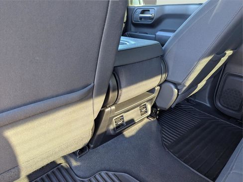 Used 2022 Chevrolet Silverado 1500 Custom image 11