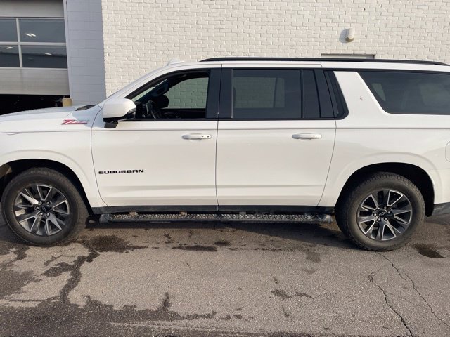 Used 2023 Chevrolet Suburban Z71 w/ Z71 Off-Road Package AWD/4WD image 18
