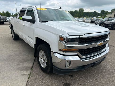 Used 2018 Chevrolet Silverado 1500 LT w/ All Star Edition AWD/4WD image 3