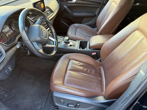 Used 2019 Audi Q5 2.0T Premium w/ Convenience Package image 12