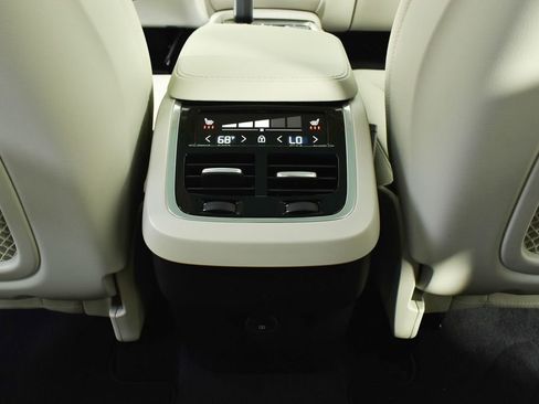 Certified 2024 Volvo XC90 B5 Core w/ Climate Package image 21