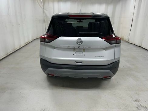 Used 2023 Nissan Rogue SV image 6