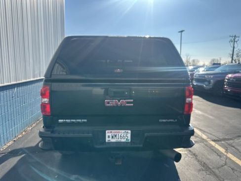 Used 2019 GMC Sierra 2500 Denali image 3