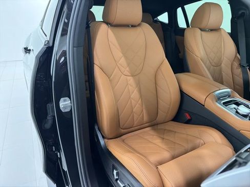 Certified 2023 BMW X6 xDrive40i w/ M Sport Package image 19