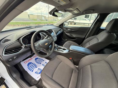 Used 2021 Chevrolet Malibu LT FWD image 18
