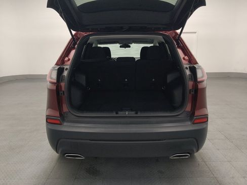 Used 2019 Jeep Cherokee Latitude w/ Popular Appearance Group AWD/4WD image 29