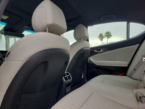 Used 2024 Genesis G70 2.5T w/ Sport Prestige Package RWD image 14