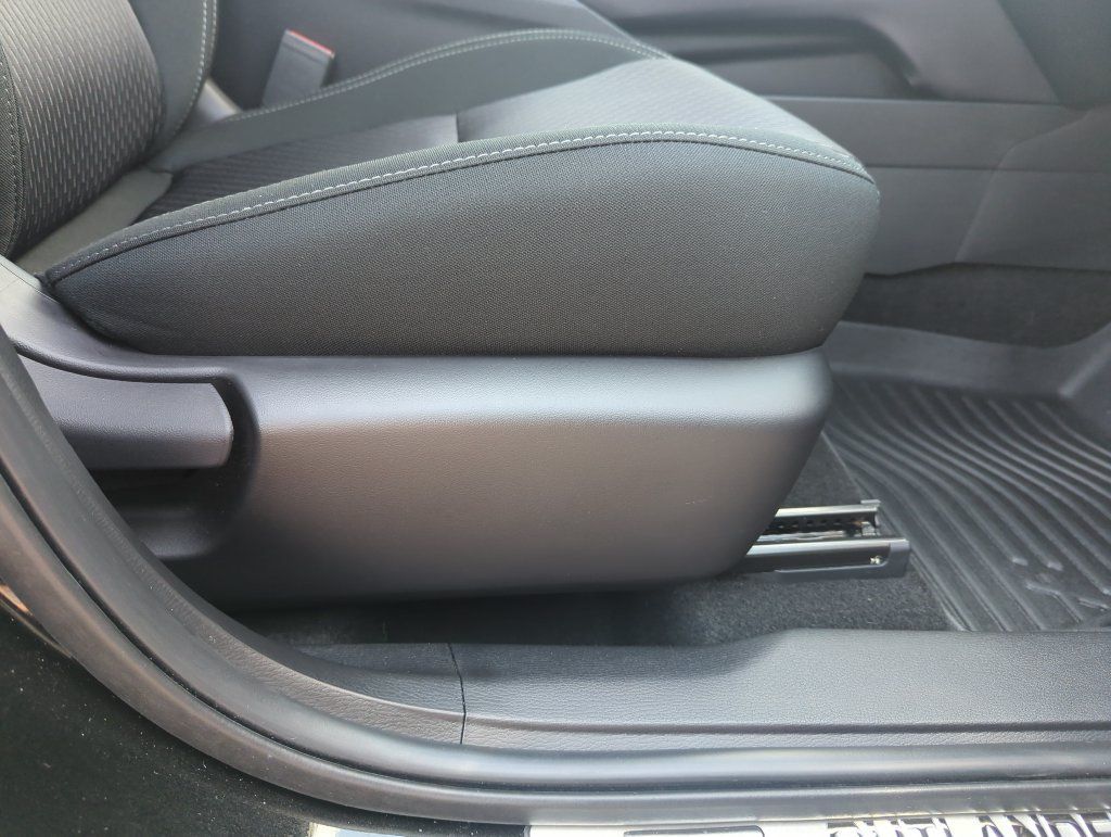 Used 2024 Mitsubishi Outlander ES AWD/4WD image 37