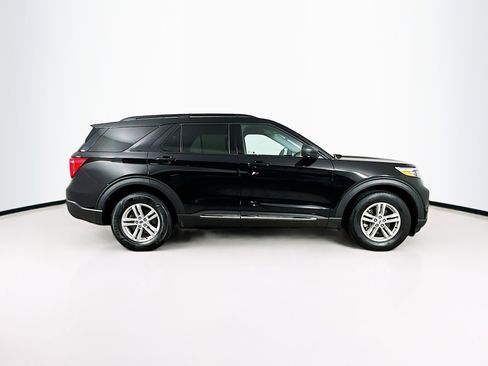 Used 2024 Ford Explorer XLT w/ Equipment Group 202A image 10