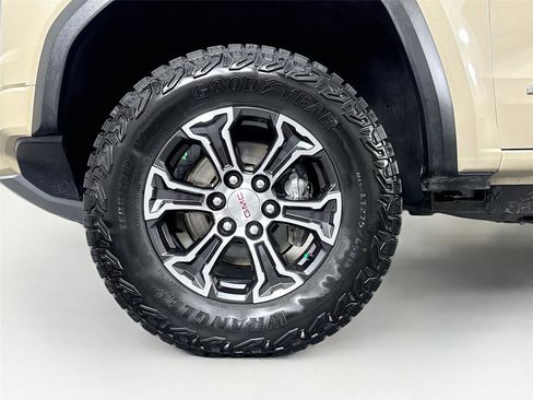 Used 2023 GMC Canyon AT4 w/ AT4 Premium Package AWD/4WD image 42