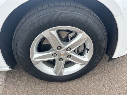 Certified 2024 Chevrolet Malibu LT FWD image 9