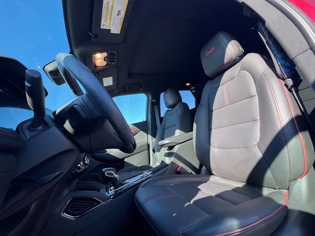 Used 2025 Chevrolet TrailBlazer RS w/ Convenience Package AWD/4WD image 16
