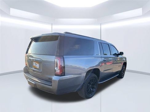 Used 2019 GMC Yukon XL SLT w/ Open Road Package AWD/4WD image 8