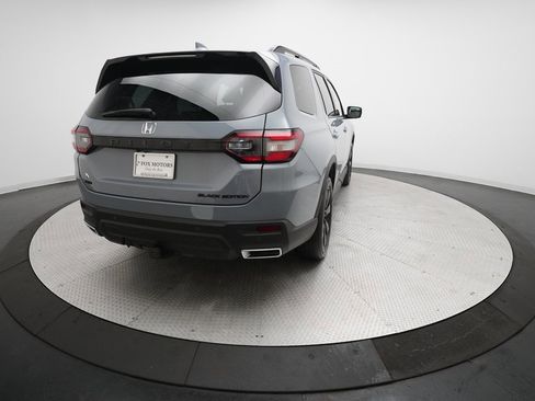 Certified 2025 Honda Pilot Black Edition image 37