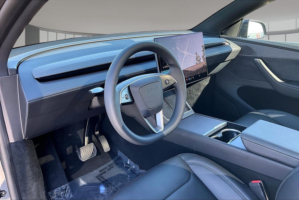 Used 2026 Tesla Model Y 2WD image 16