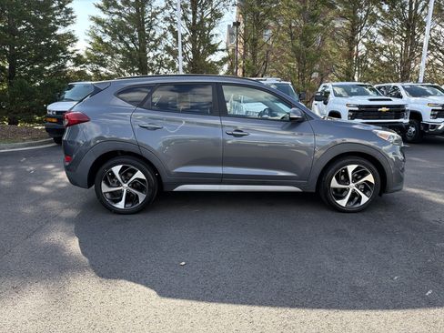 Used 2018 Hyundai Tucson Value w/ Cargo Package FWD image 11