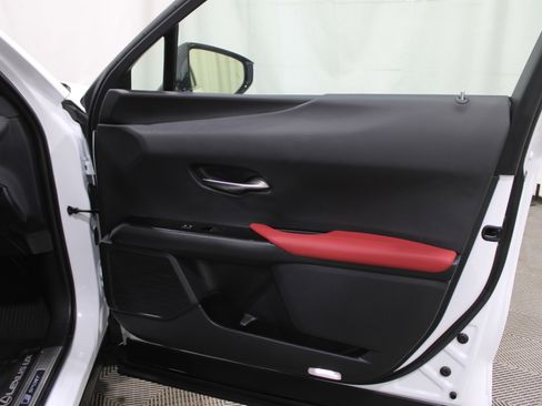 Used 2024 Lexus UX 250h F Sport image 28