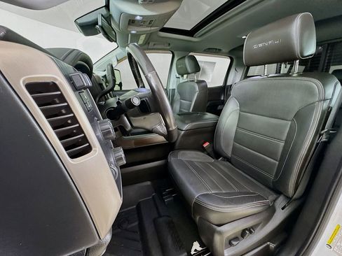 Used 2018 GMC Sierra 3500 Denali AWD/4WD image 2