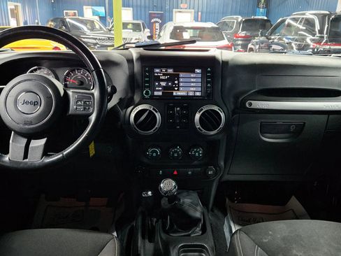 Used 2015 Jeep Wrangler Unlimited Sahara w/ Dual Top Group image 24