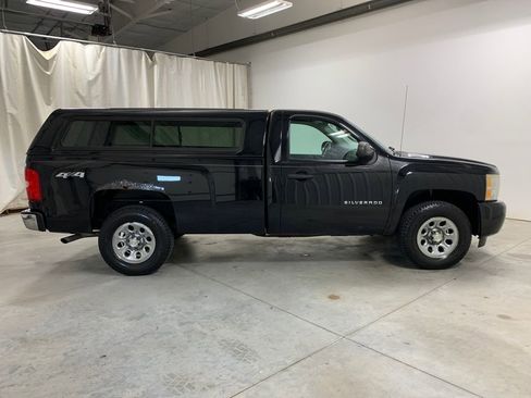 Used 2011 Chevrolet Silverado 1500 W/T w/ LS Package AWD/4WD image 11