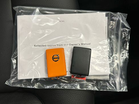 Used 2024 Volvo XC90 B5 Plus image 44