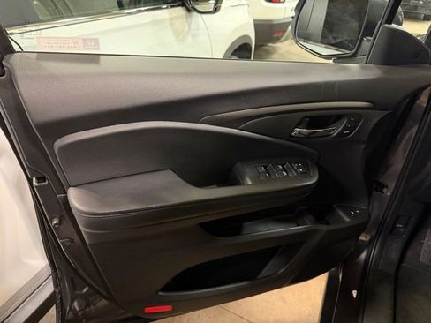 Used 2022 Honda Pilot Special Edition image 16