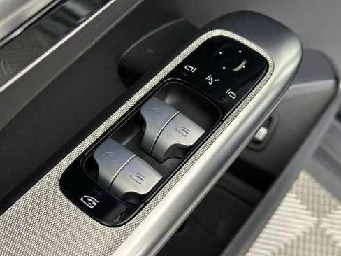 Used 2024 Mercedes-Benz GLC 300 GLC 300 image 31