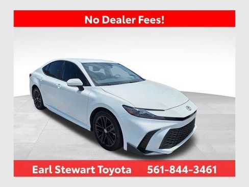 Certified 2026 Toyota Camry SE w/ Multimedia Upgrade Package FWD image 1