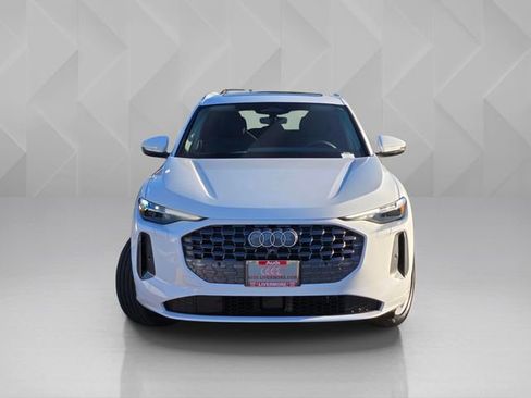 Used 2025 Audi Q5 Premium Plus w/ Premium Plus image 3