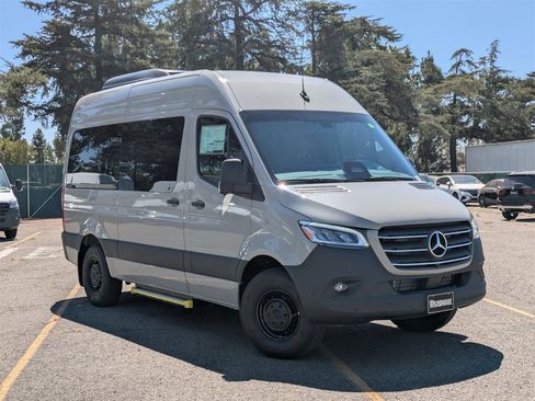 New 2025 Mercedes-Benz Sprinter 2500 image 1