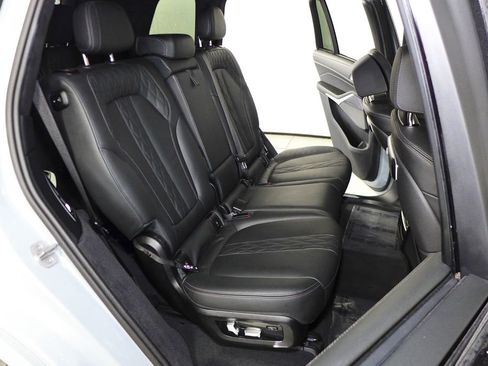 Used 2024 BMW X7 M60i w/ M Sport Professional Package image 19