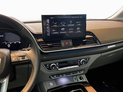 Certified 2025 Audi Q5 2.0T Premium Plus w/ Premium Plus Package AWD/4WD image 7