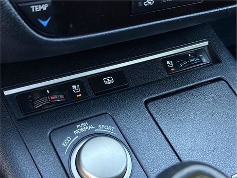 Used 2014 Lexus ES 350 w/ Luxury Package FWD image 14