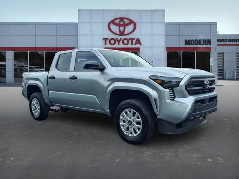 Certified 2025 Toyota Tacoma SR AWD/4WD image 9