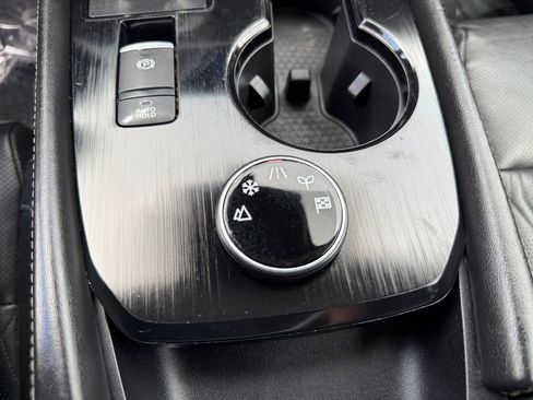 Used 2021 Nissan Rogue Platinum image 20