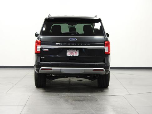 Used 2024 Ford Expedition XLT RWD image 5